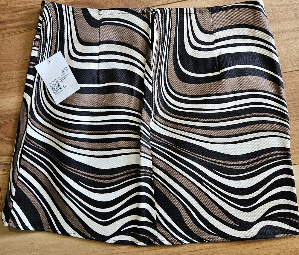 Forever 21 Womens Mini Skirt Retro Swirl Zip Casual Brown Size Large